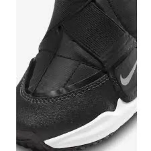 Nike Flex Advance Boot (PS). Brand New. Kids Size: 2.5