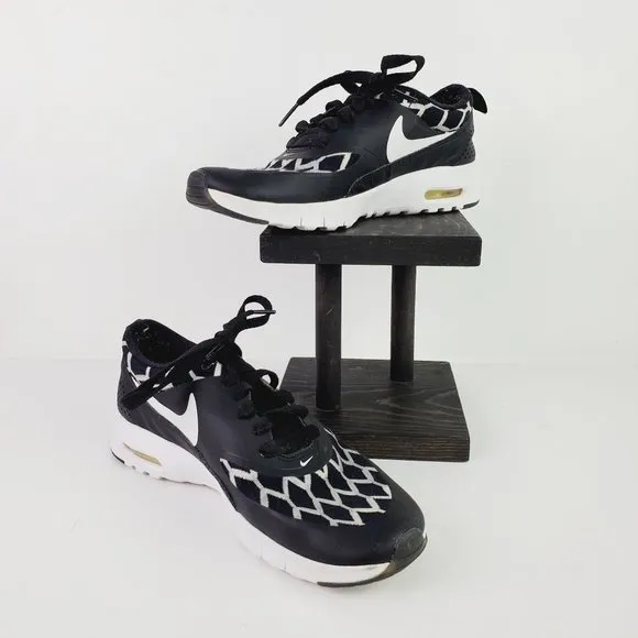 Nike Kids Air Max Thea SE (GS) Running Shoes in Black &amp; White, Sz 4.5Y