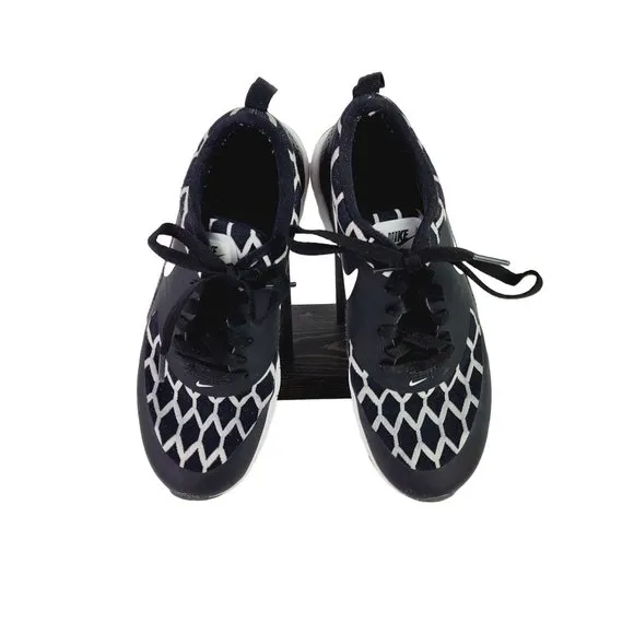 Nike Kids Air Max Thea SE (GS) Running Shoes in Black &amp; White, Sz 4.5Y