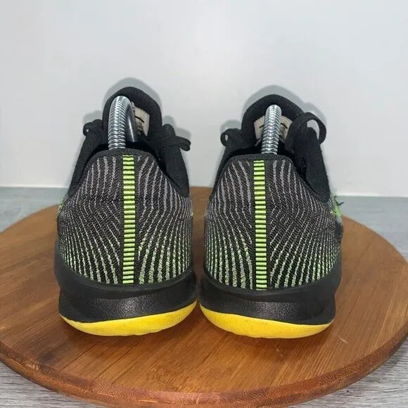 Nike Kobe Mentality 2 Men’s 8 Black Volt Green 818952-006 Basketball Shoes *FLAW
