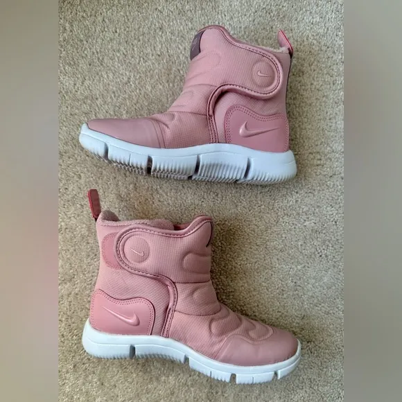 Nike Novice Snow Boots - Little Kids Size: 13 C - Pink Glaze