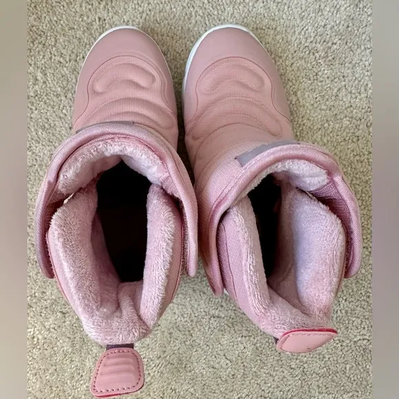 Nike Novice Snow Boots - Little Kids Size: 13 C - Pink Glaze