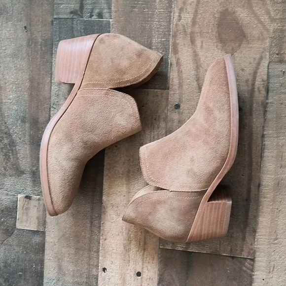 Nisolo Mia Everyday Ankle Boots Taupe Suede Sz 7 Women