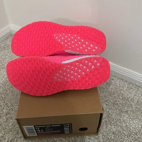 Nobull Women’s Pink Diamond Knit Runner Shoes