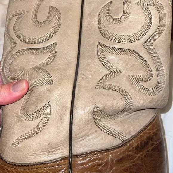 Nocona Boots Cowboy men size 10 EE cream khaki and brown