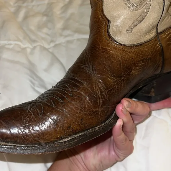 Nocona Boots Cowboy men size 10 EE cream khaki and brown