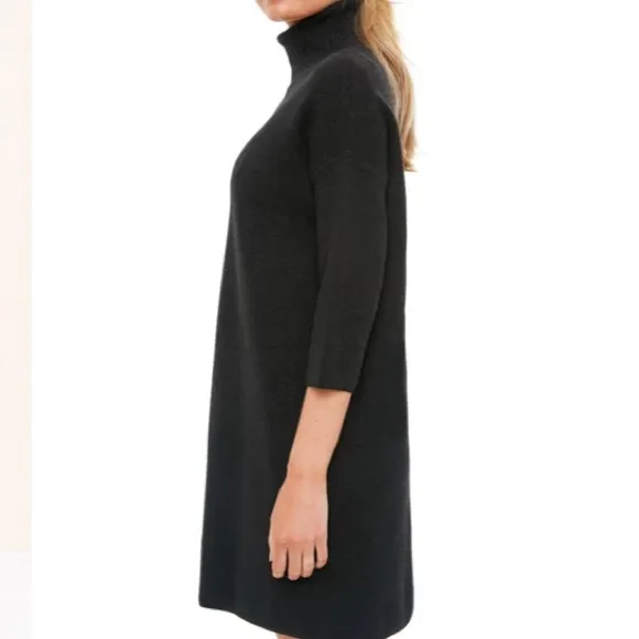 Noir Vivianne DressPOMANDER PLACE *Slight Shimmer*