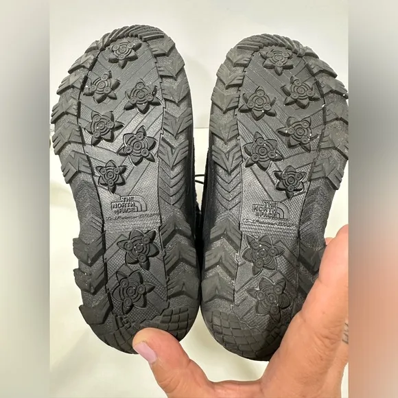North Face Heat Seeker 200 Gram Insulation Black Snow Boots Women 5 Waterproof