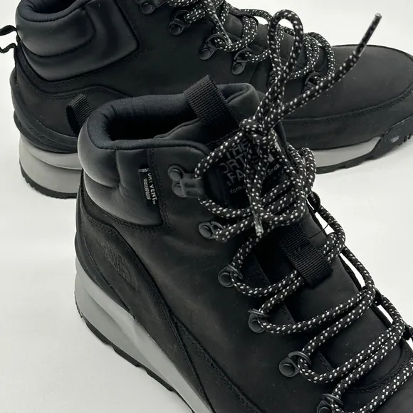North Face Men's Back to Berkeley Mid Wp Size 10 mint