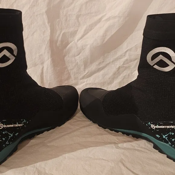 North Face Summit Series Cayesh FUTURELIGHT Boots Black Men Size 10 New No Lid