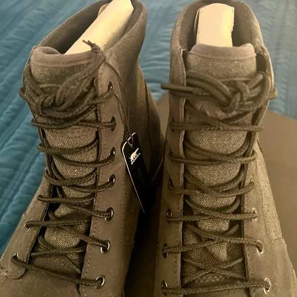 NWB Sorel Carson Moc Coal&amp; Oatmeal Waterproof Boots, size 15!