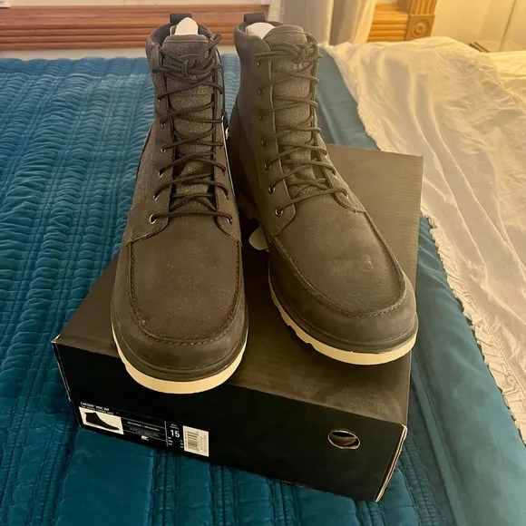 NWB Sorel Carson Moc Coal&amp; Oatmeal Waterproof Boots, size 15!