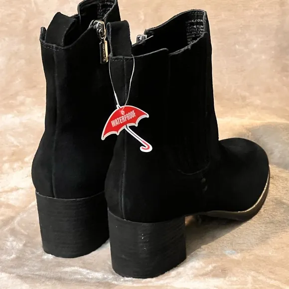 NWOB $150 WATERPROOF Blondo Sonali Ankle Boots