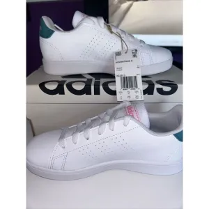 NWOB Adidas Advantage  Tennis Shoes Size 2 In Kids Color White With‎ Teal