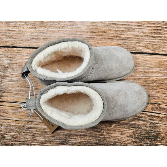 NWOB Bearpaw Shalini Stone Women's 10 Boots Cow Suede Wool Blend Lining