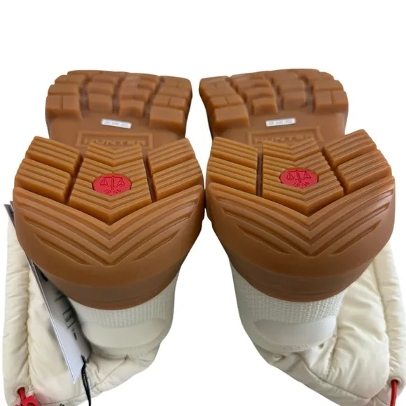 NWOB Hunter Intrepid Insulated Short Snow Bootie in White Willow &amp; Gum Size 11