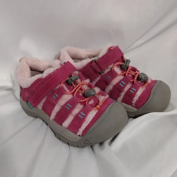 NWOB Keen Girls Fruit Dove/Ballet Slipper Newport Shoe Winter Fur Sneaker Size 8