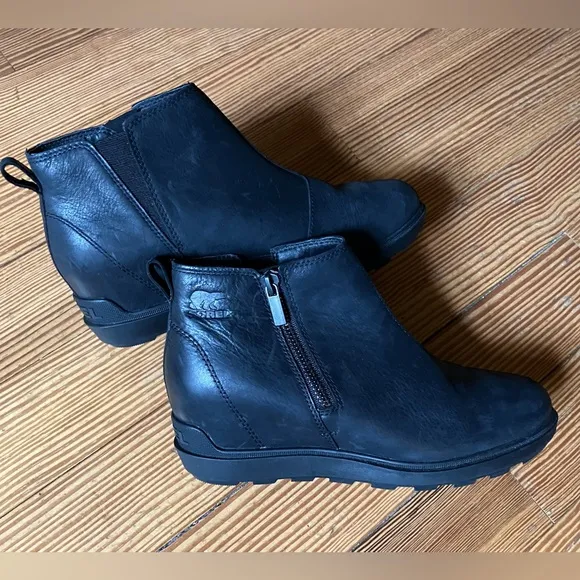NWOB Sorel Evie II Women's ZipBootie in Black Sz 9.5.