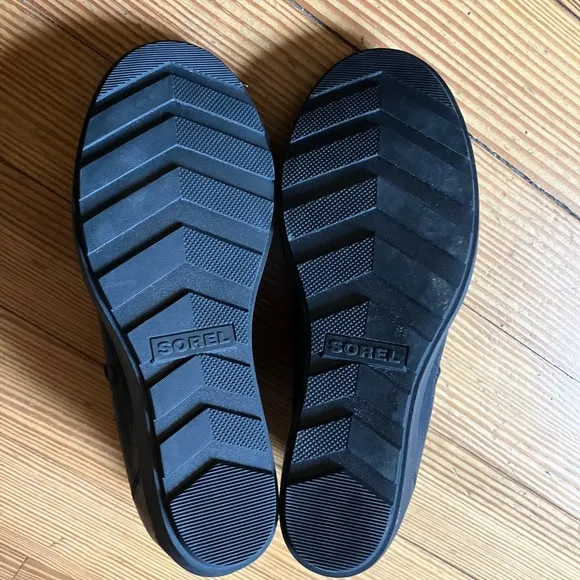 NWOB Sorel Evie II Women's ZipBootie in Black Sz 9.5.