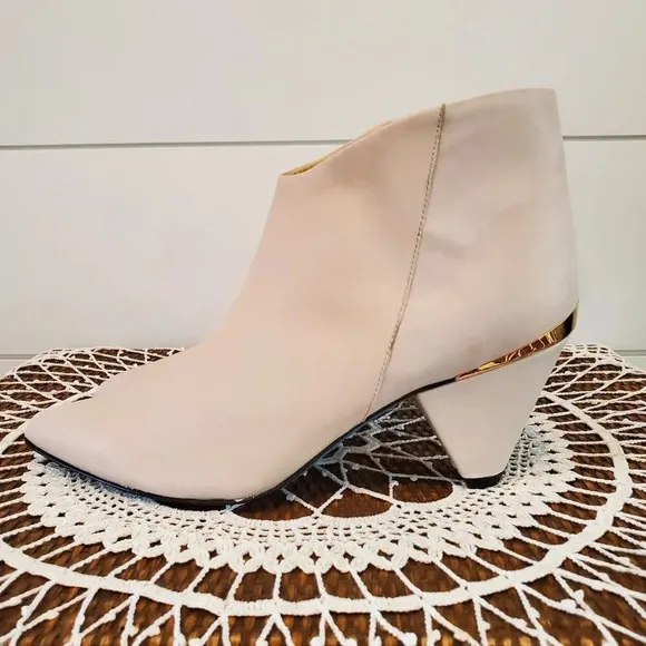NWOB Valentina Rangoni Comizio Pink Heeled Ankle Boots Booties Size 8 Womens