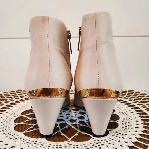 NWOB Valentina Rangoni Comizio Pink Heeled Ankle Boots Booties Size 8 Womens