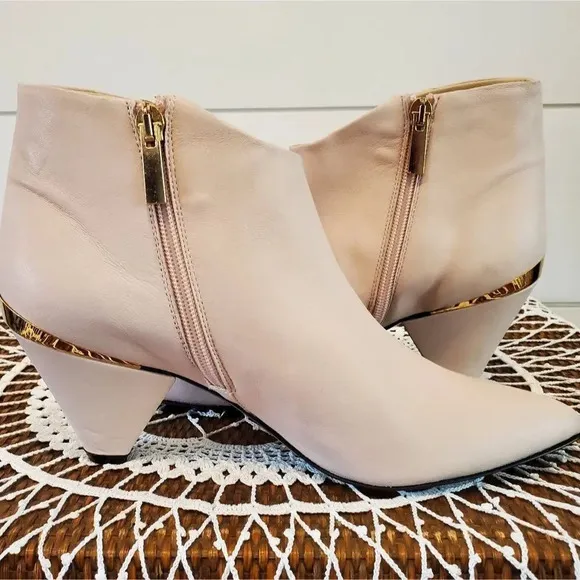 NWOB Valentina Rangoni Comizio Pink Heeled Ankle Boots Booties Size 8 Womens