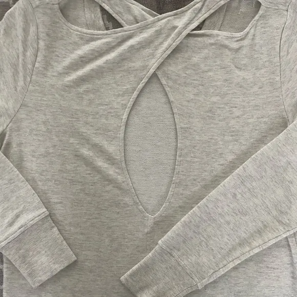 NWOT Athleta S Heather Grey Oversized Sweater Cross Twist Open Back So Soft