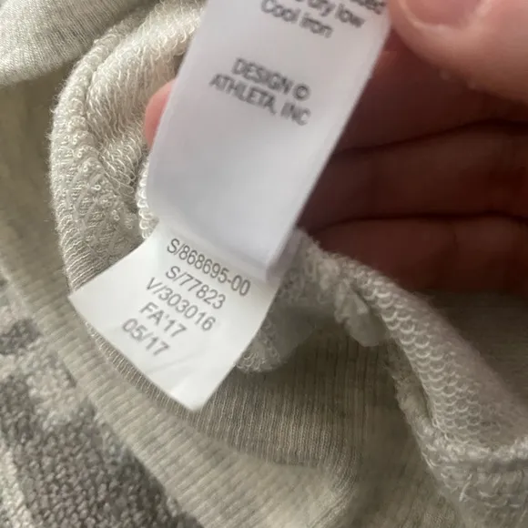 NWOT Athleta S Heather Grey Oversized Sweater Cross Twist Open Back So Soft