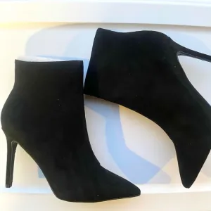 NWOT Black Suede Stiletto Ankle Heel Boot for Women Size 8