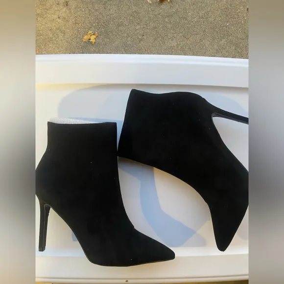 NWOT Black Suede Stiletto Ankle Heel Boot for Women Size 8