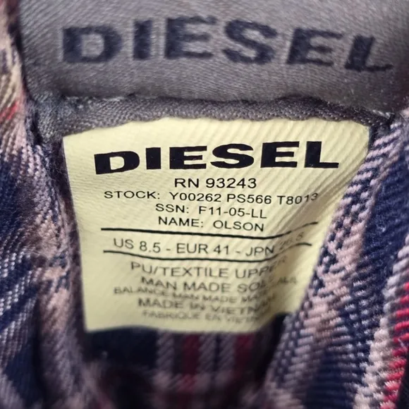 NWOT- Diesel Olson Boots Men 8.5 Black Trail Sportswear Gorpcore Workwear