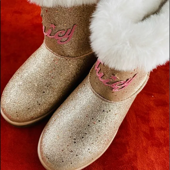 NWOT JUICY COUTURE Big Girls TEMECULA Gold LOGO Glitter Faux Shearling BOOTS 3M