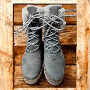 NWOT Timberland Gray Leather &amp; Fur Boots, 8