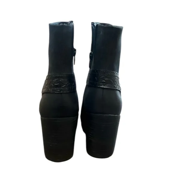 NWOT Vionic Vienne Carnelia Over the Ankle Black Boots Sz 9