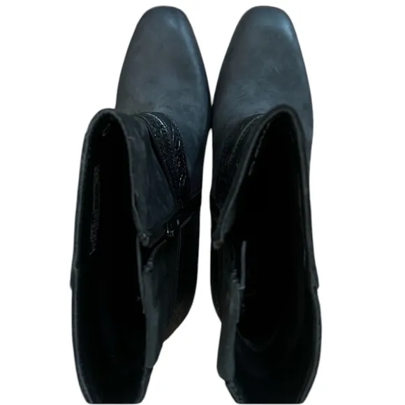 NWOT Vionic Vienne Carnelia Over the Ankle Black Boots Sz 9