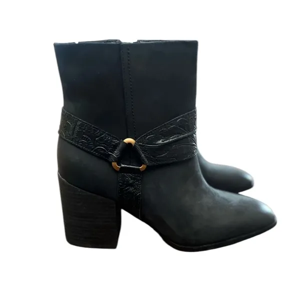 NWOT Vionic Vienne Carnelia Over the Ankle Black Boots Sz 9