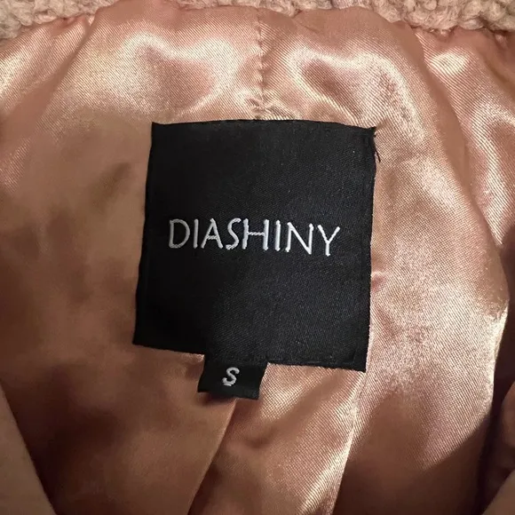 NWT DIASHINY Faux Fur Zipper Coats Women Casual Lapel Fleece Winter Small (M)