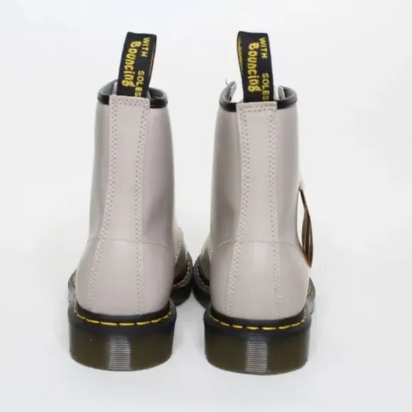 NWT Dr. Martens 1460 Vintage Taupe Smooth Leather 8 Eye Combat Boots Men 14
