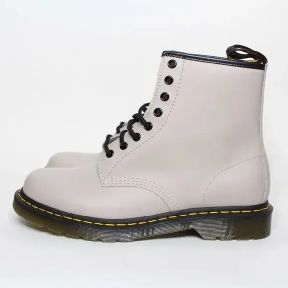 NWT Dr. Martens 1460 Vintage Taupe Smooth Leather 8 Eye Combat Boots Men 14