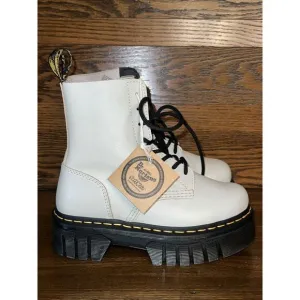 NWT Dr Martens Audrick 8-Eye Women’s Grey Leather Platform Boots Sz US 7 38