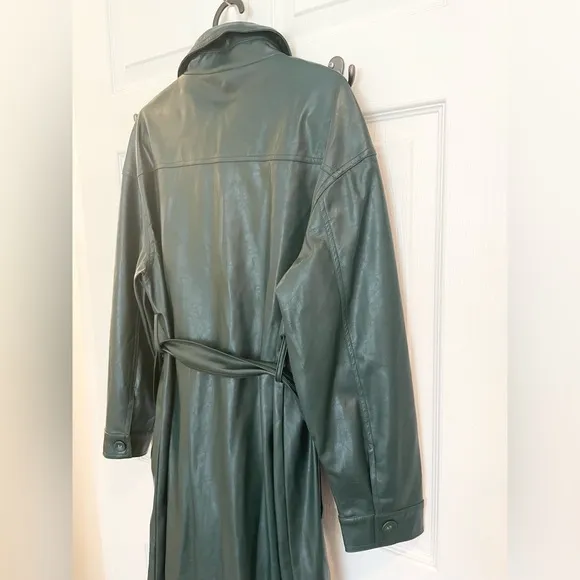 NWT En Saison Hunter green leather trench coat from Anthropologie, size Small.