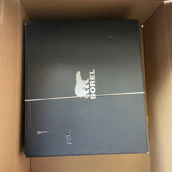 NWT Girls Sorel Flurry Weather Resistant Snow Boots