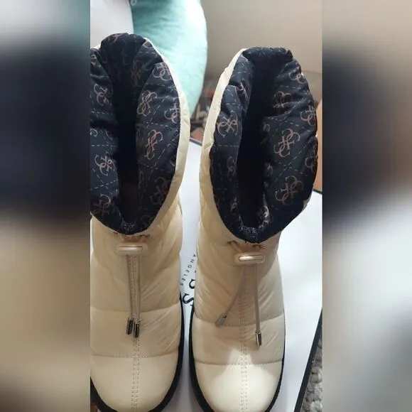 NWT Guess Women’s Leeda 2 Cold Weather Winter Snow Boots Ivory Size 9