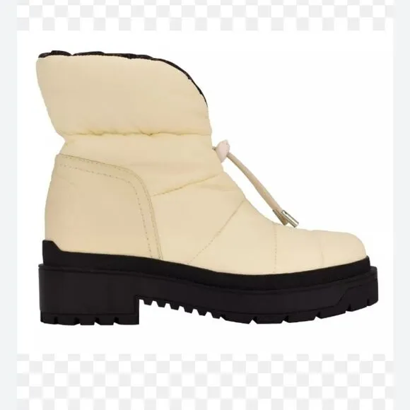 NWT Guess Women’s Leeda 2 Cold Weather Winter Snow Boots Ivory Size 9