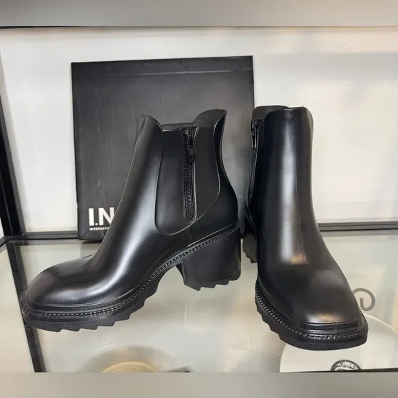 NWT INC Eadin Padded Insole Block Heel Rain Boots Lug Sole Black Size 8