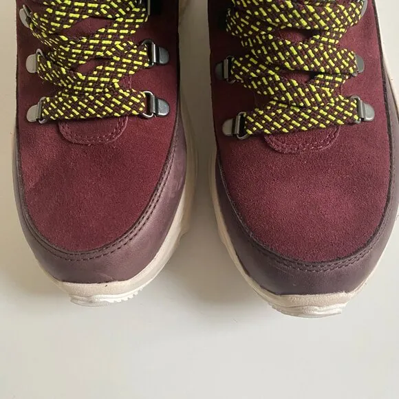 NWT Sorel Kinetic Breakthru Caribou Women's Water Proof Suede Leather Boots Sz 8