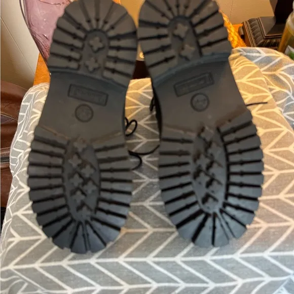 NWT Timberland Kids Black Insulated Boots with PrimaLoft Size 1 No Box