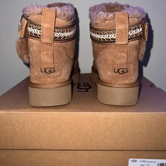 NWT UGG Classic Ultra Mini Alpsey  Chestnut Brown Suede Boots Sz 8