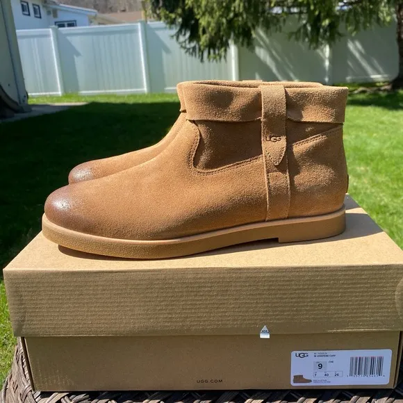 NWT/NIB UGG Women Suede Josefene Foldover Cuff Boots in Chestnut (Sz. 9)