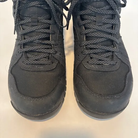 Oboz Women's black lace up Bozeman Mid Waterproof outdoor Hiking Boots size 9